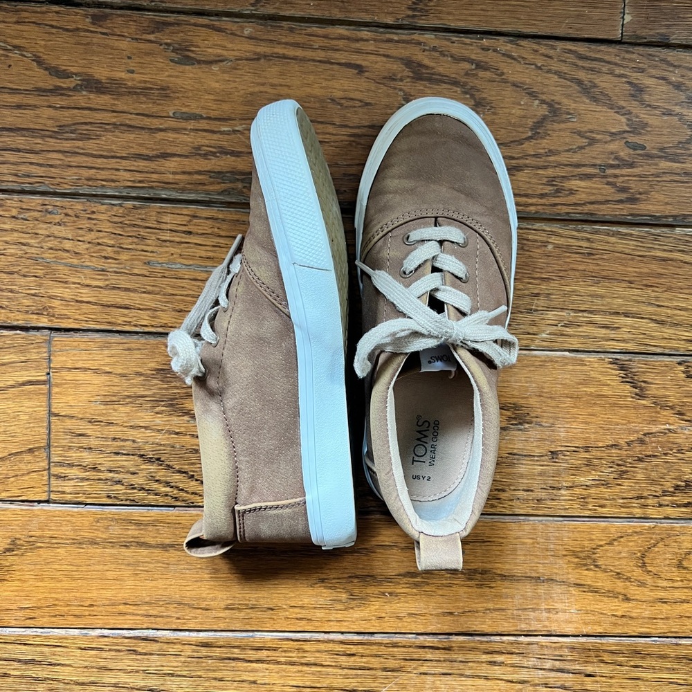 TOMS Tan Fenix Mid Sneaker